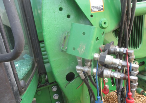 2005 John Deere 6415 Tractor - Image 23