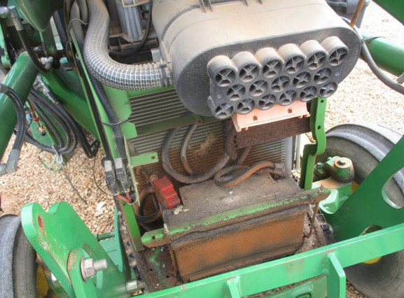 2005 John Deere 6415 Tractor - Image 27