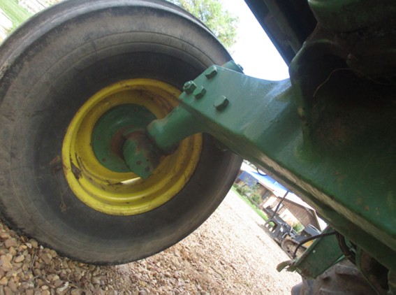 2005 John Deere 6415 Tractor - Image 28