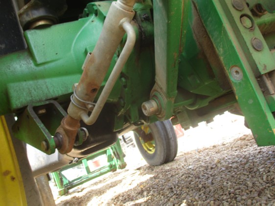 2005 John Deere 6415 Tractor - Image 30