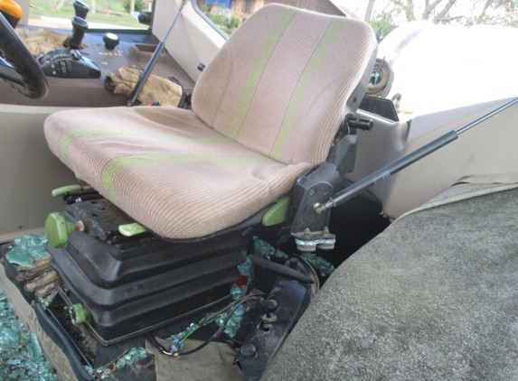 2005 John Deere 6415 Tractor - Image 9