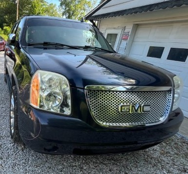 2007 GMC Yukon - Image 11