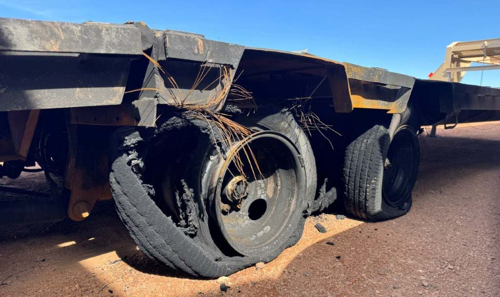 2007 Load Max Gooseneck Flatbed Trailer - Image 10
