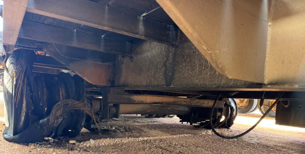 2007 Load Max Gooseneck Flatbed Trailer - Image 16