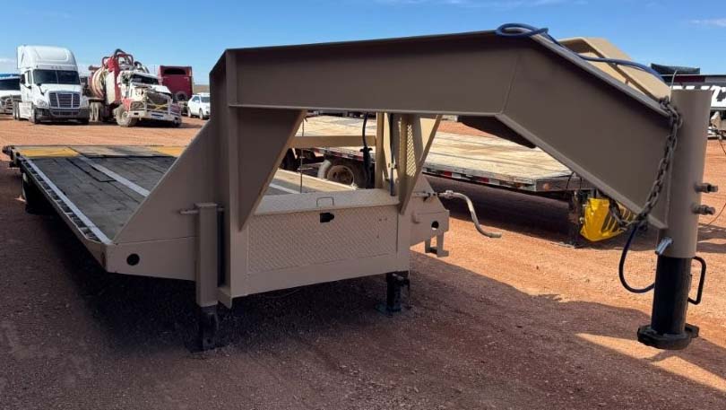 2007 Load Max Gooseneck Flatbed Trailer - Image 3