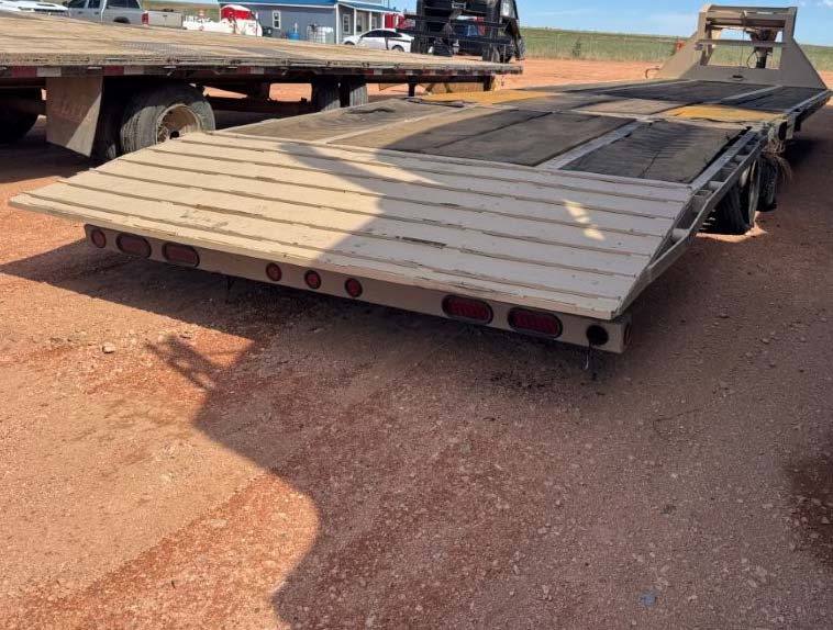 2007 Load Max Gooseneck Flatbed Trailer - Image 6