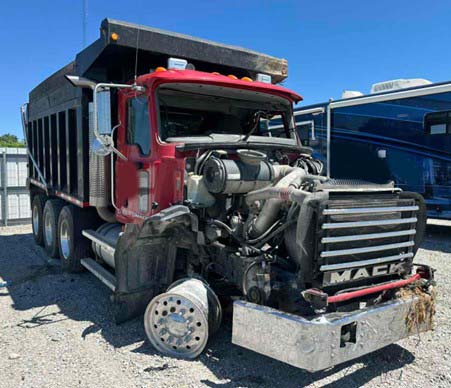 2007 Mack CTP700 Dump Truck - Image 2