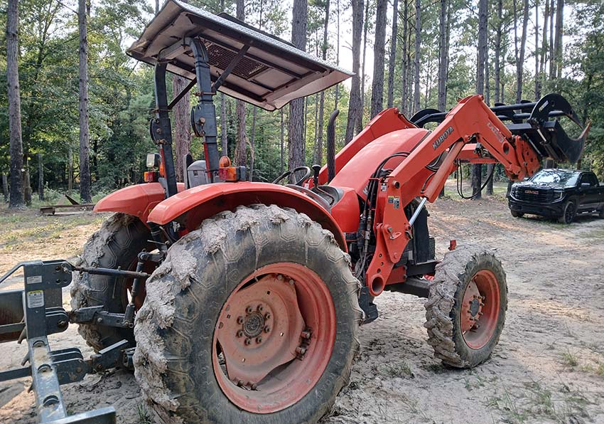 2009 Kubota M7040 Tractor