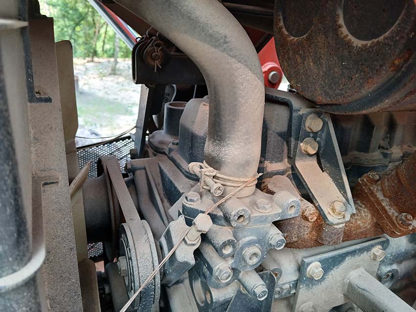 2009 Kubota M7040 Tractor - Image 16