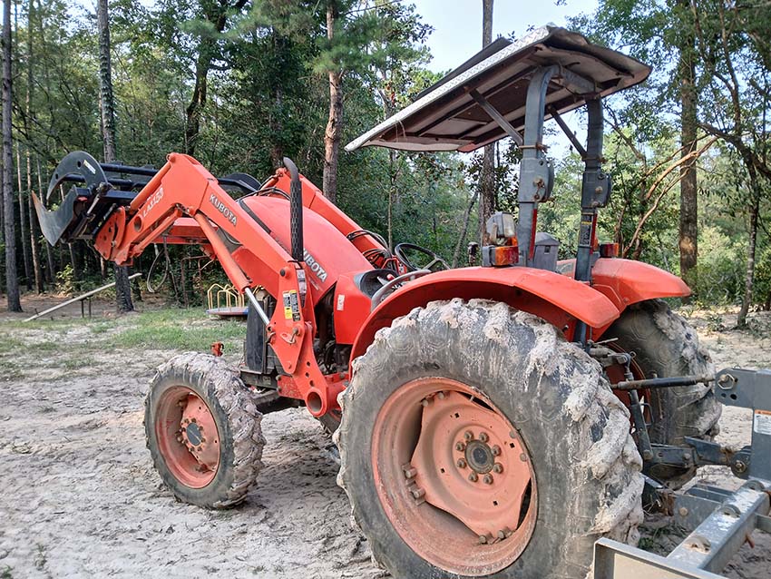 2009 Kubota M7040 Tractor - Image 2