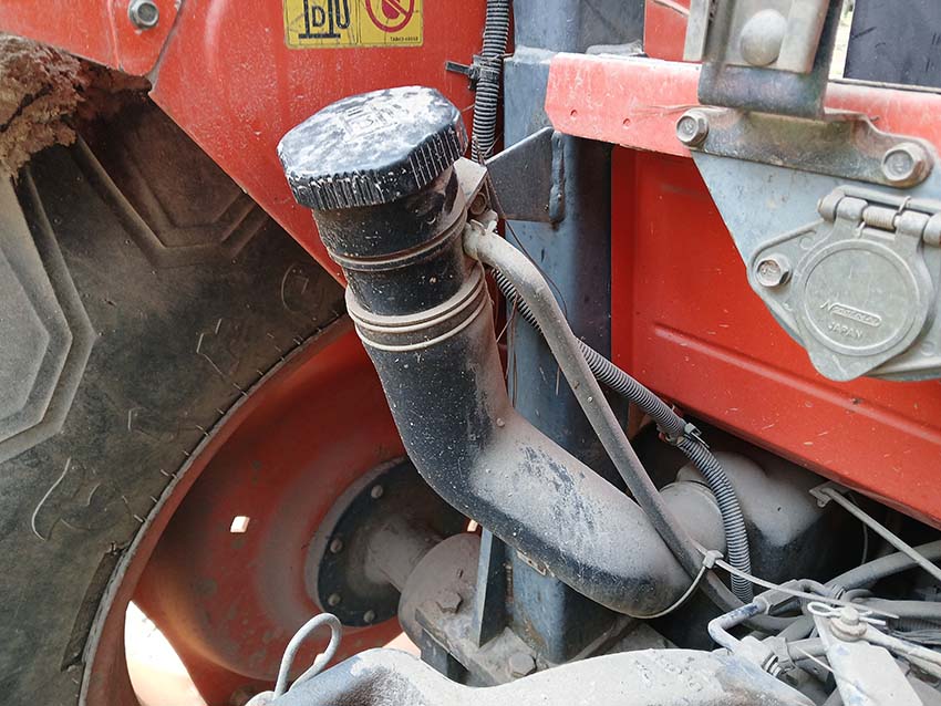 2009 Kubota M7040 Tractor - Image 26