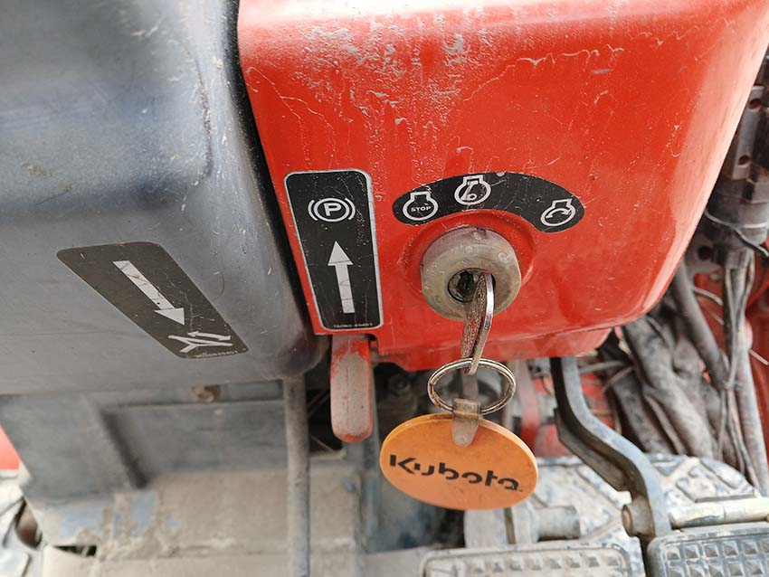 2009 Kubota M7040 Tractor - Image 36