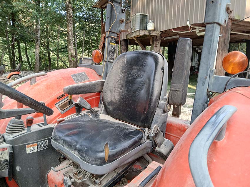 2009 Kubota M7040 Tractor - Image 4
