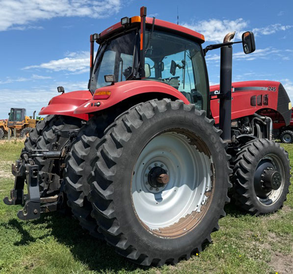 2010 CASE IH 245 Tractor - Image 2