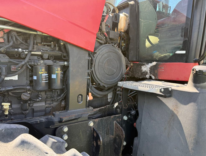 2010 CASE IH 245 Tractor - Image 4