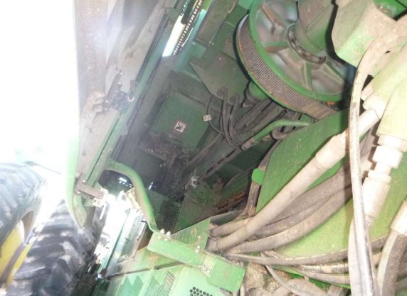 2010 John Deere 9770 STS Combine - Image 9
