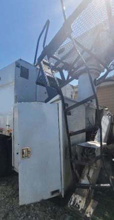 2011 International Boom Chipper Truck - Image 17