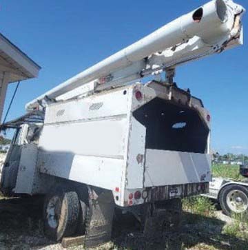 2011 International Boom Chipper Truck - Image 3