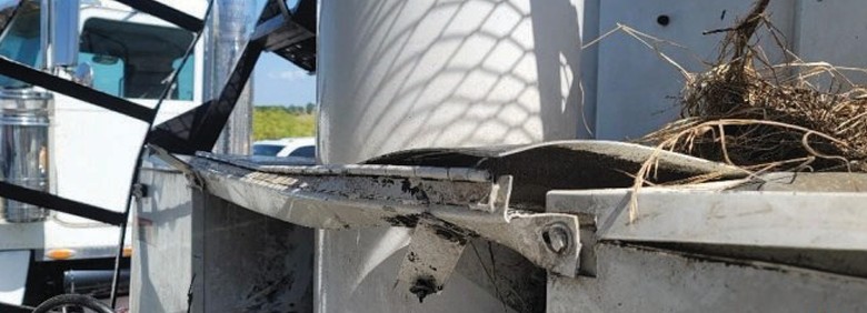 2011 International Boom Chipper Truck - Image 7