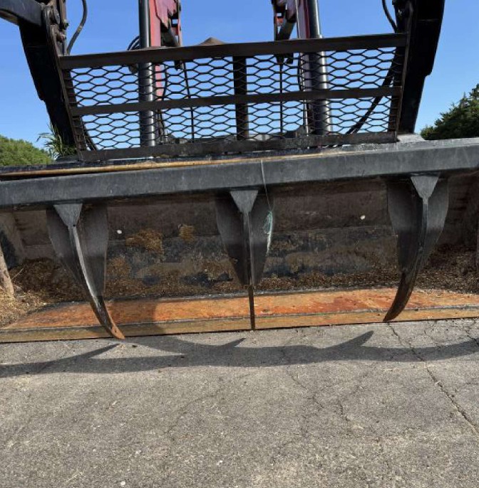 2012 CASE IH L775 Loader - Image 6
