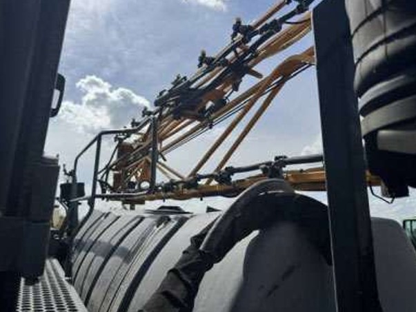 2012 Hagie DTS10 Sprayer - Image 13