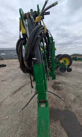 2013 John Deere 1770 NT Planter - Image 12