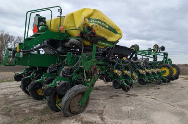2013 John Deere 1770 NT Planter - Image 3