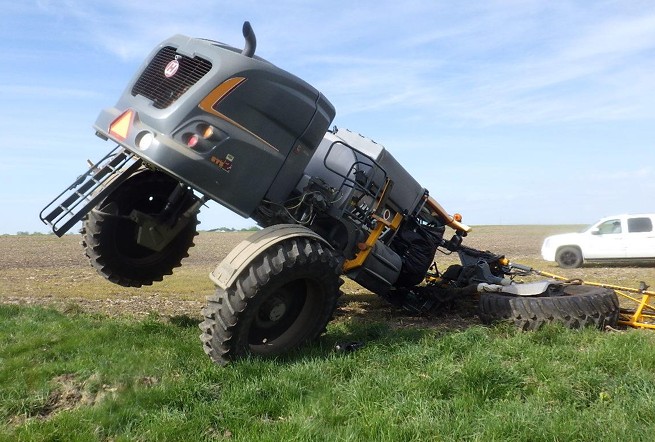 2014 Hagie STS12 Self-Propelled Sprayer - Image 6
