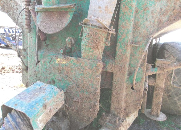 2014 Houle 6300 Spreader - Image 4