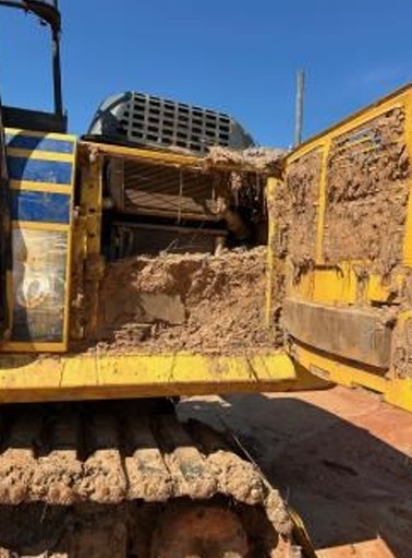 2014 Komatsu PC210 LC Excavator - Image 10