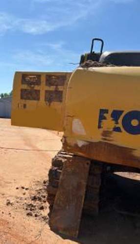 2014 Komatsu PC210 LC Excavator - Image 11