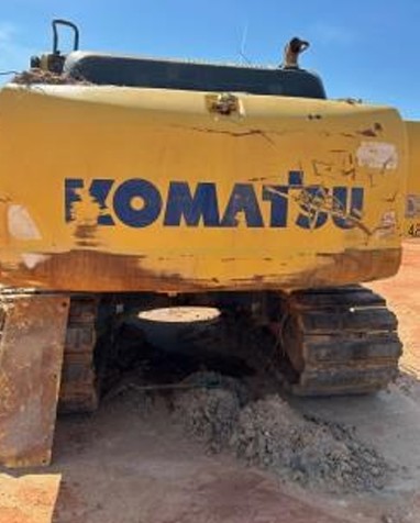 2014 Komatsu PC210 LC Excavator - Image 13