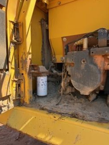 2014 Komatsu PC210 LC Excavator - Image 15
