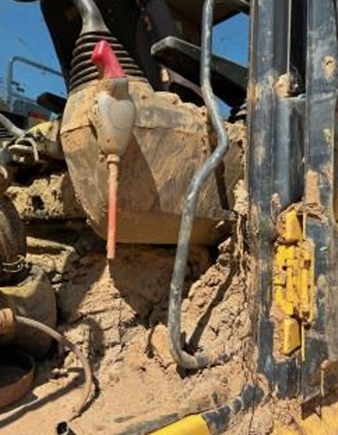 2014 Komatsu PC210 LC Excavator - Image 19
