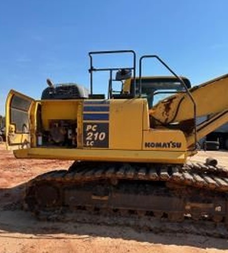 2014 Komatsu PC210 LC Excavator - Image 2