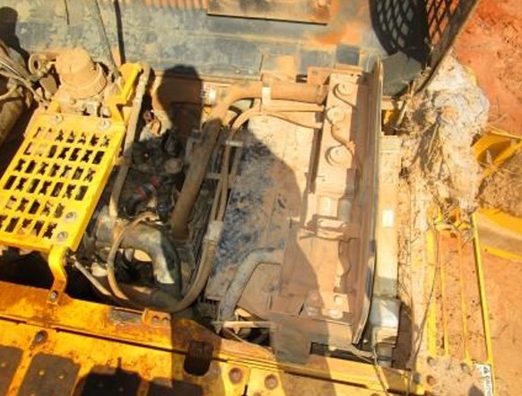 2014 Komatsu PC210 LC Excavator - Image 24