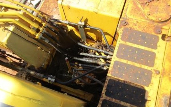 2014 Komatsu PC210 LC Excavator - Image 26