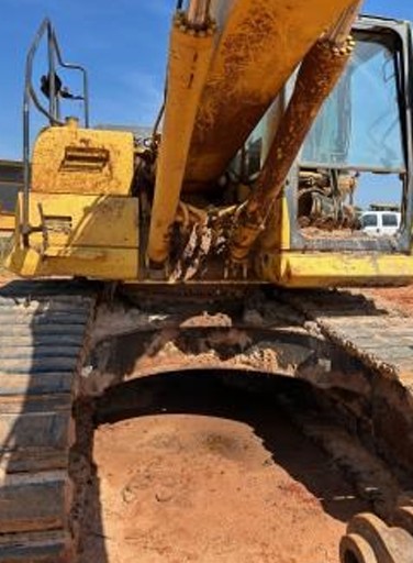 2014 Komatsu PC210 LC Excavator - Image 6