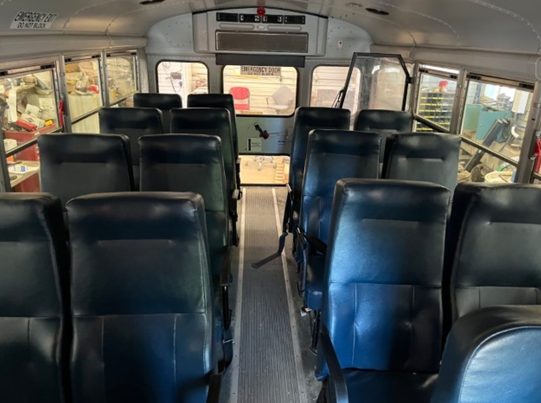 2015 Chevy Express Commercial Cutaway - Image 13