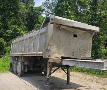 2015 Clement Dump Trailer