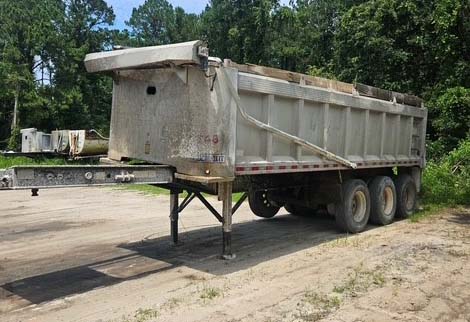 2015 Clement Dump Trailer - Image 2