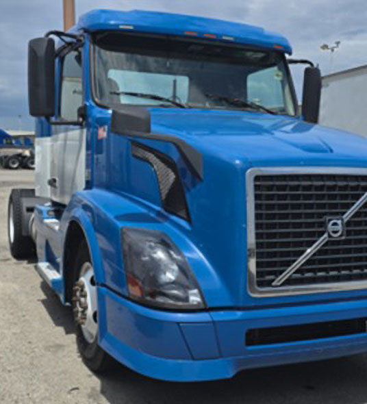 2015 Volvo VNL - Image 3
