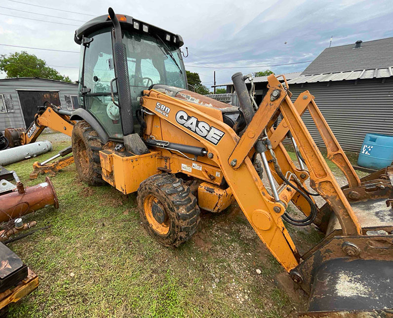 2016 Case 580 Super M Backhoe - Image 5