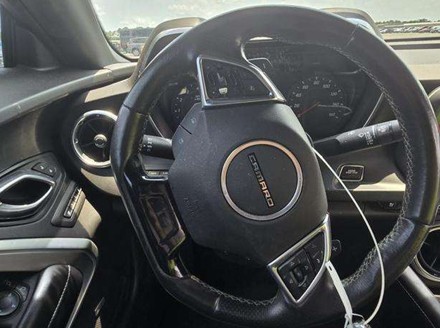 2016 Chevrolet Camaro - Image 13