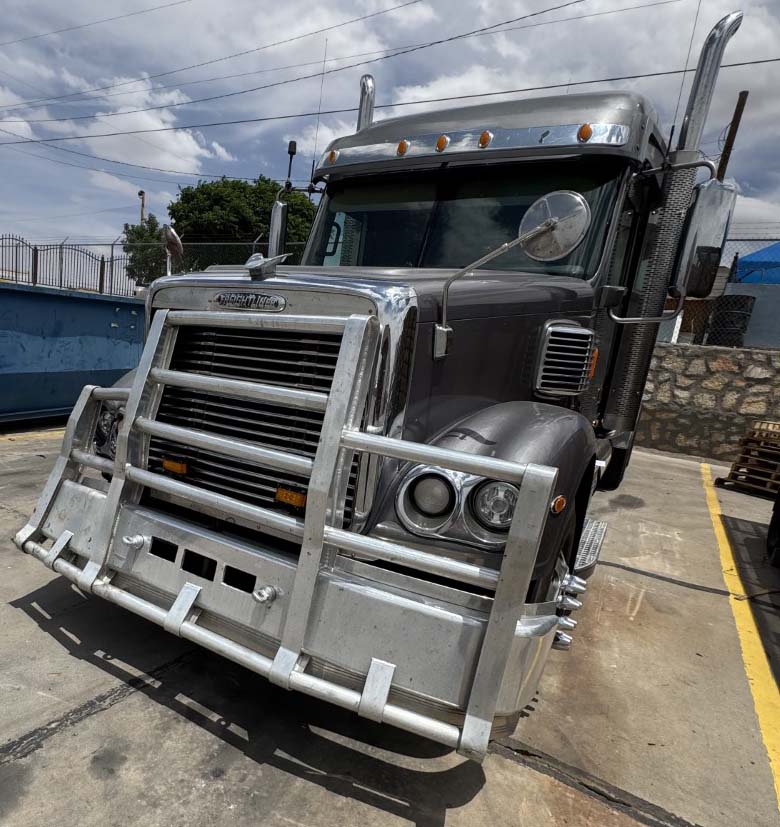 2016 Freightliner Coronado