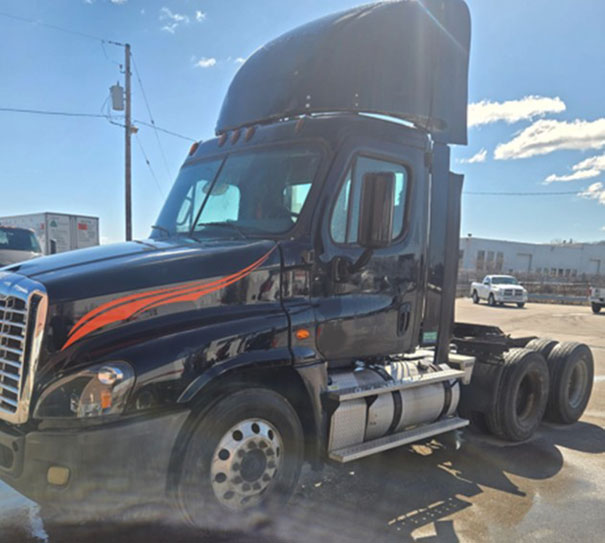 2016 Freightliner Cascadia (1541) - Image 4