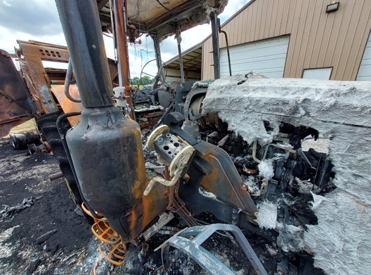 2016 John Deere 6120M Tractor - Image 9