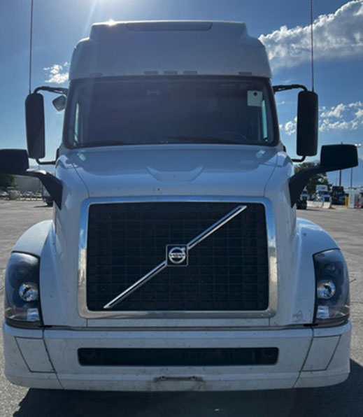 2016 Volvo VNL - Image 2