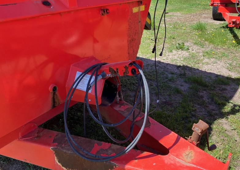 2017 Kuhn Knight RA142 Reel Mixer - Image 4