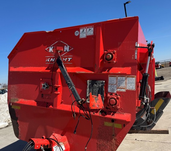 2017 Kuhn Knight RA142 Reel Mixer - Image 7